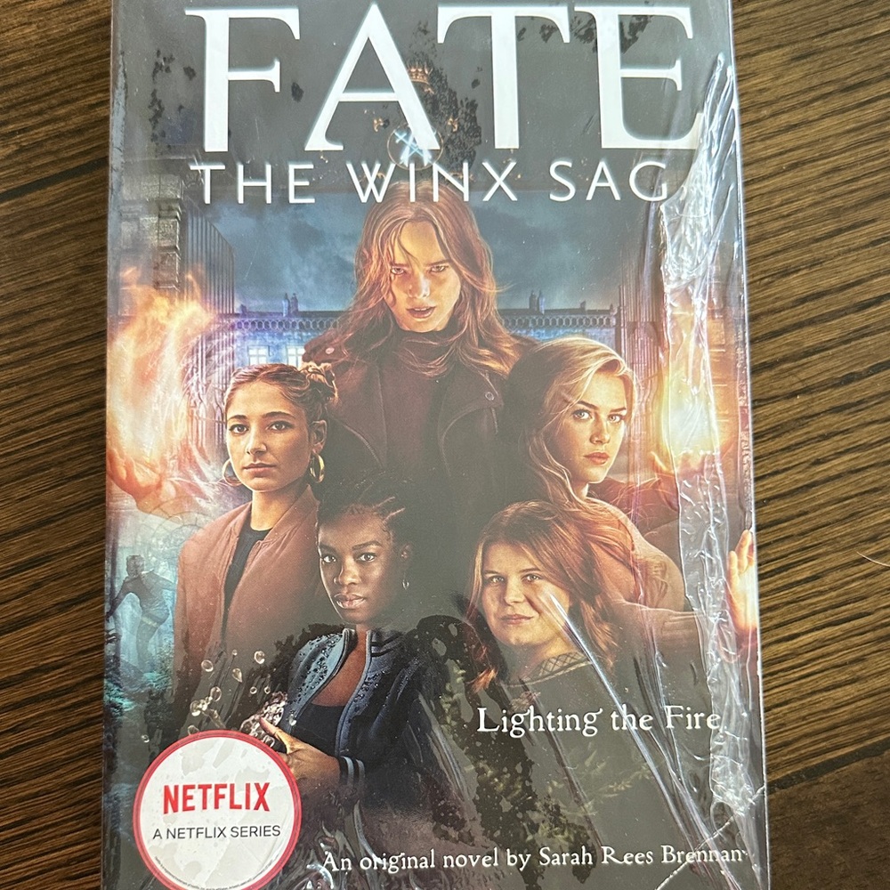 Fate: The Winx Saga Book